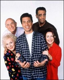 EVERYBODY LOVES RAYMOND - Doris Roberts, Peter Boyle, Ray Romano, Brad Garrett & Patricia Heaton. Photo Credit: CBS Worldwide